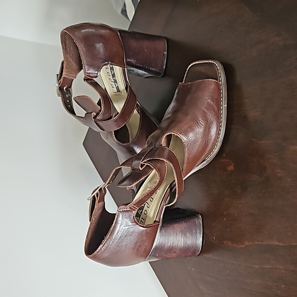 Vintage block heel sandal - Picture 4 of 4